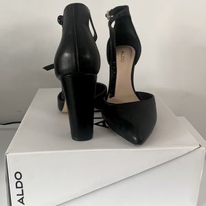 Also heels. A fit for many different occasions and/or styles.